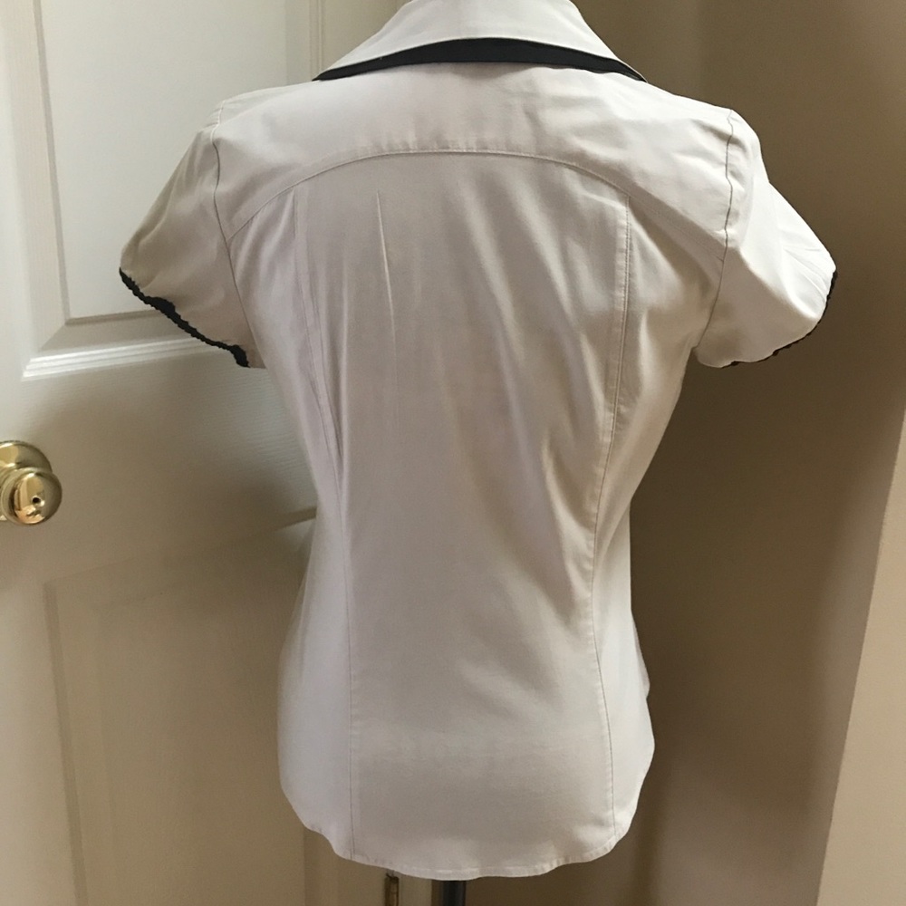 Express Essential Stretch Button Down Top - image 3